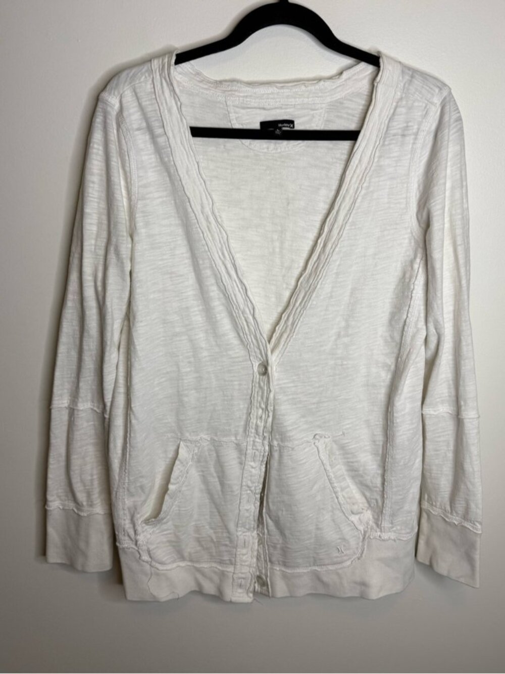 Hurley Cream V-Neck Button Front Cardigan size large